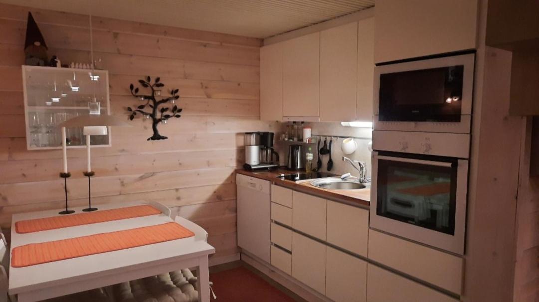 Apartment Seutu Сариселка Екстериор снимка
